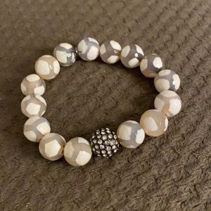 Bead Bracelet with studded crystal stone